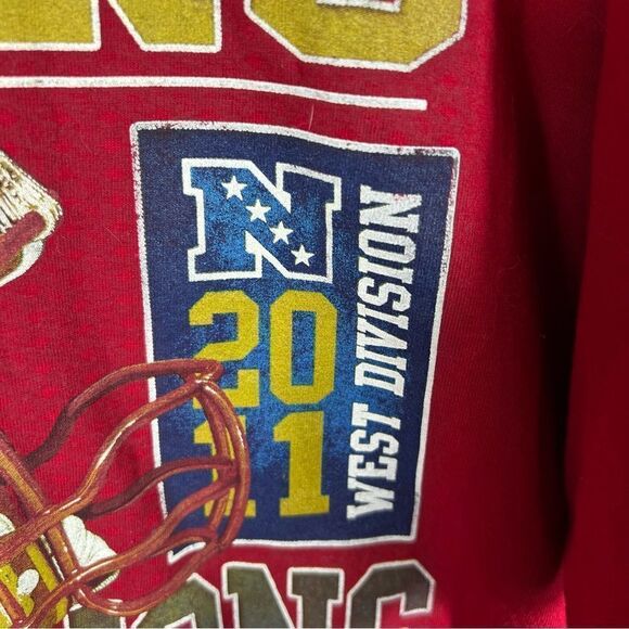 Gildan 2011 San Fransisco 49ers Championship West Division Red Graphic Tee - Picture 4 of 5